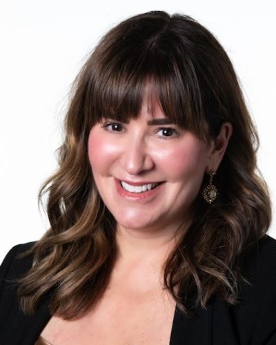 Headshot of Leanne Owens