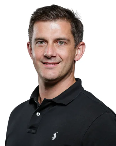 Headshot of Edward Darisse