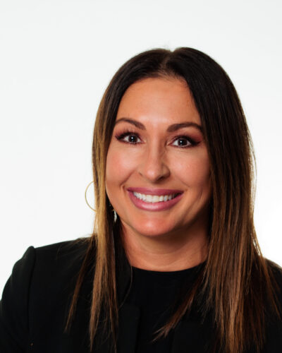 Headshot of Rikki Denniston