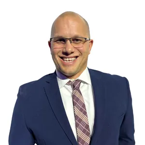 headshot of Chris Streit