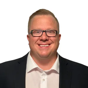 headshot of Daniel Perry