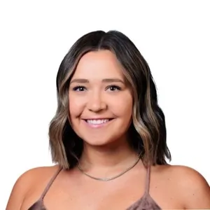 headshot of Devan Nielsen