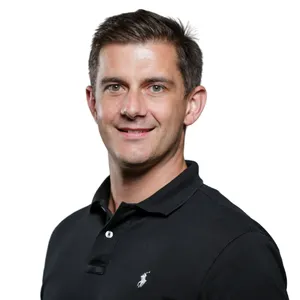 headshot of Edward Darisse