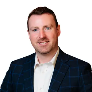 headshot of Ethan Lee