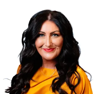 headshot of Haley Valdez