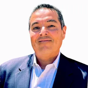 headshot of Damian Garcia