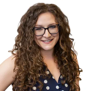 headshot of Marisa Simmons