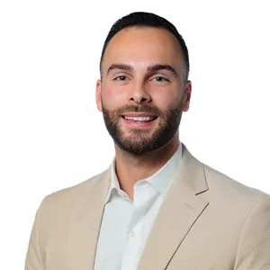 headshot of Nick Weinstein