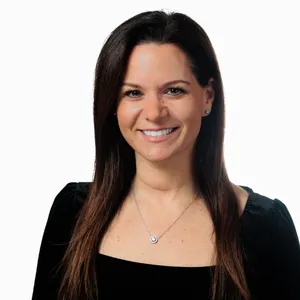 headshot of Lindsey Liefer