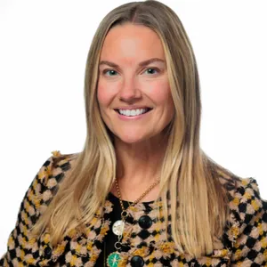 headshot of Kristen Freeman Johnson