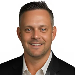 headshot of Aaron Gibbs