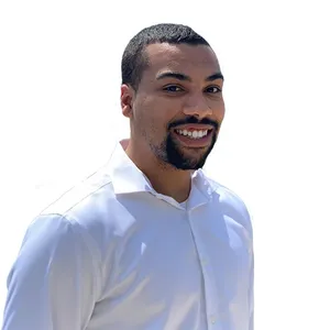 headshot of Jacob Sanders