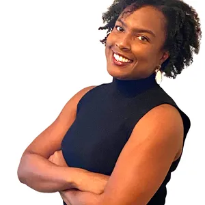 headshot of Elisha Newsome