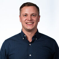 Headshot of Stephen Lavoie