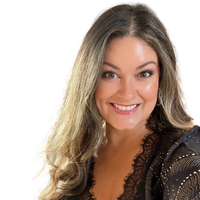 Headshot of Jamie Baer