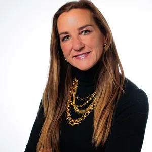 headshot of Joanna Puglisi