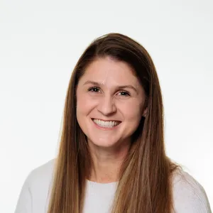 headshot of Liz Davies