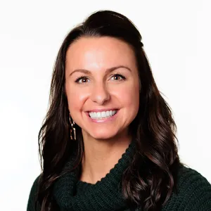 headshot of Mia Cozzo