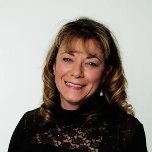 headshot of Nellie Smith