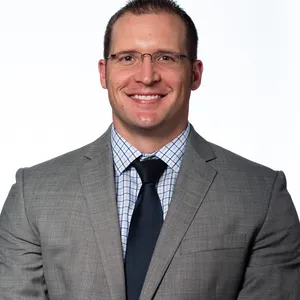 headshot of Ross Arneberg