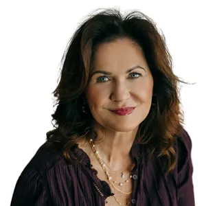 headshot of Sandy Saperstein