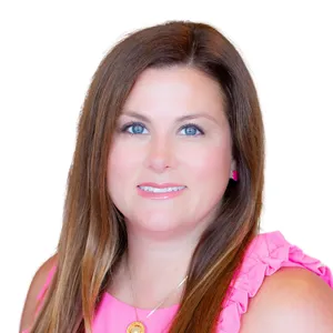 headshot of Shannon Weaver