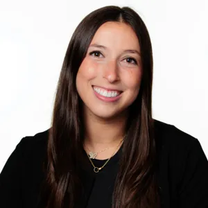 headshot of Sloan Singer