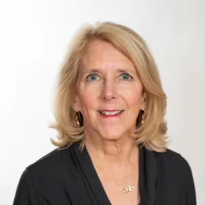 headshot of Cindy Eidnes, JD