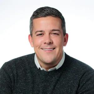 headshot of Charles Szeniawski